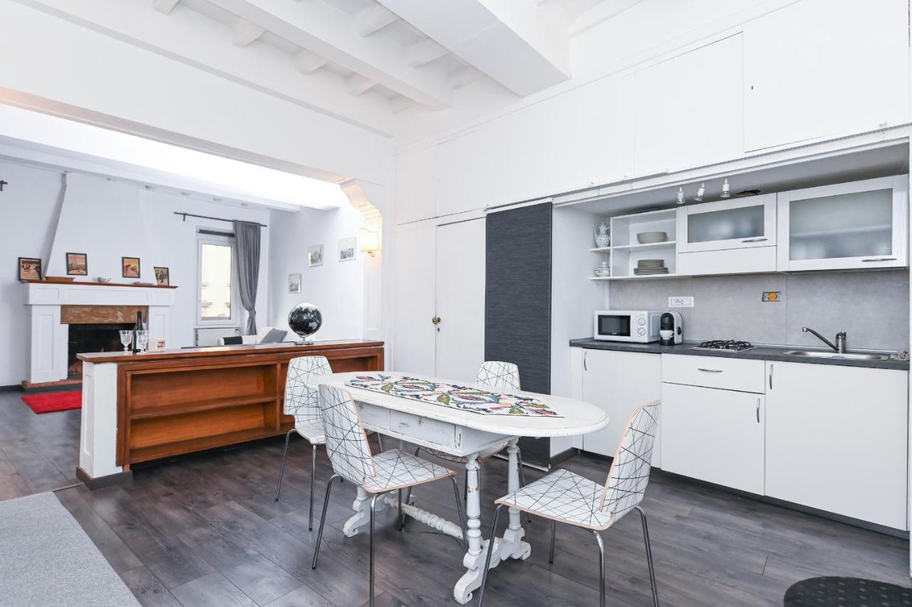 Gorgeous Trastevere Loft On The River Róma Kültér fotó